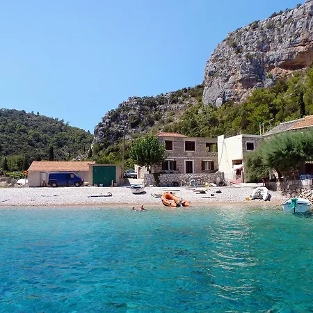 Double Uvala Pokrivenik 2069c Guest house Split